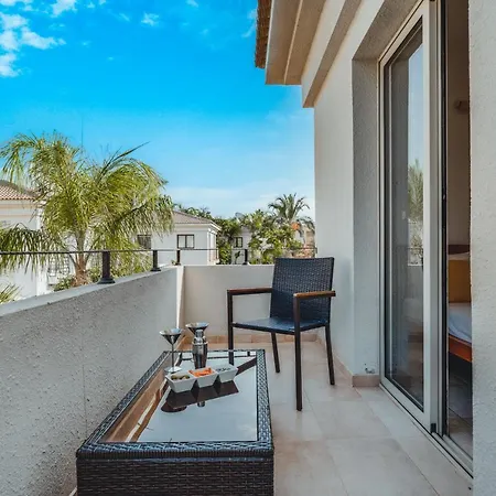 Lindos Paralimni